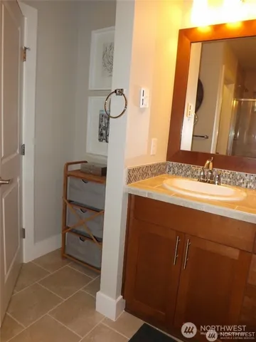 $4,100 | 8401 130th Place Southeast, Unit B104, Newcastle, WA 98056