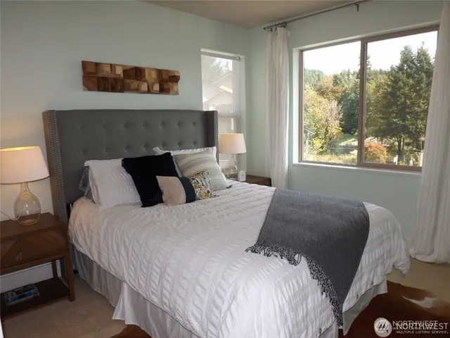 $4,100 | 8401 130th Place Southeast, Unit B104, Newcastle, WA 98056