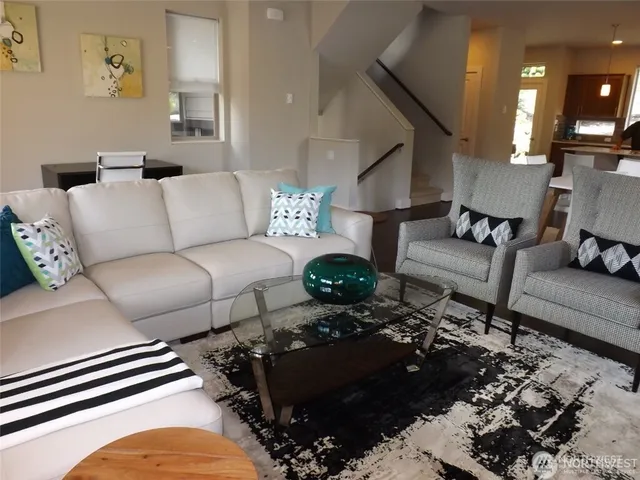 $4,100 | 8401 130th Place Southeast, Unit B104, Newcastle, WA 98056