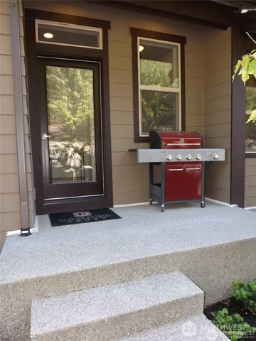 $4,100 | 8401 130th Place Southeast, Unit B104, Newcastle, WA 98056