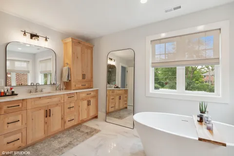 $1,660,000 | 964 Hillside Avenue, Elmhurst, IL 60126