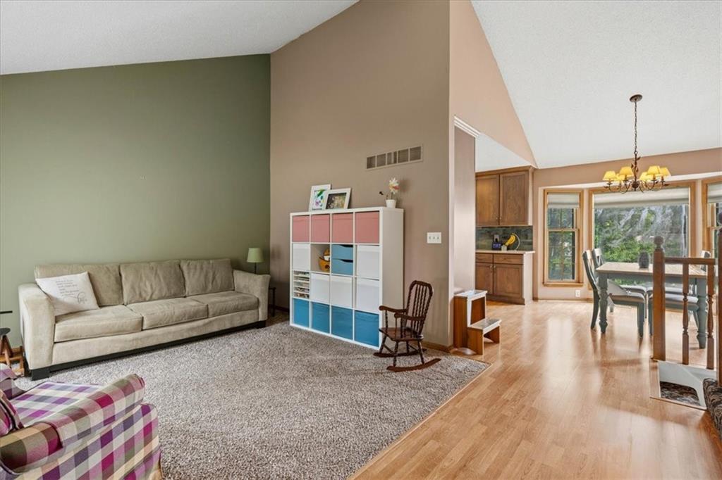 9411 West 47th Terrace Shawnee, KS 66203 - Photo 2 of 28