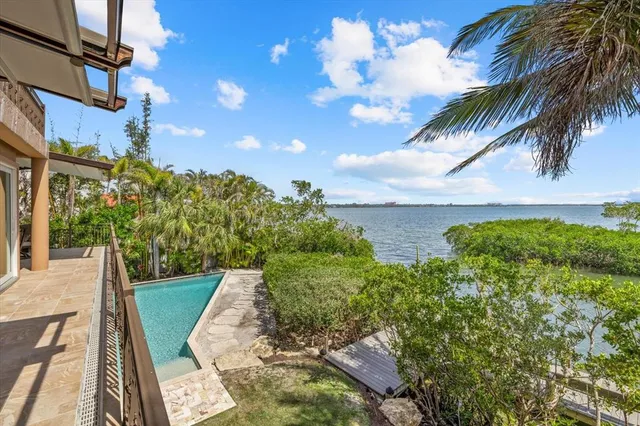 $4,499,000 | 1364 Point Crisp Road, Sarasota, FL 34242