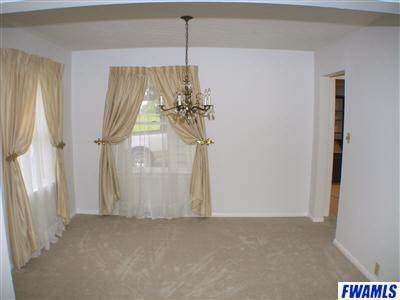 8106 Fritz Road Fort Wayne, IN 46818 - Photo 3 of 20