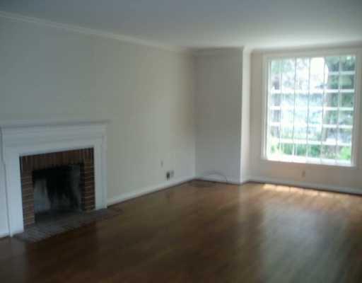 524 Trotwood Ridge Road Upper St. Clair, PA 15241 - Photo 3 of 8 Living Room.
