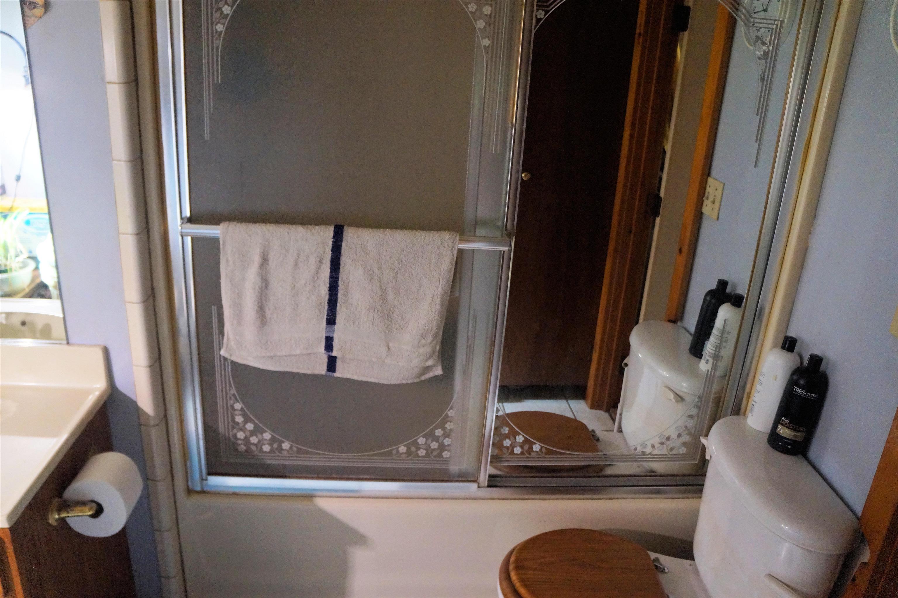 5128 Cedar Valley Road Traverse City, MI 49684 - Photo 9 of 10 1900885-8.JPG