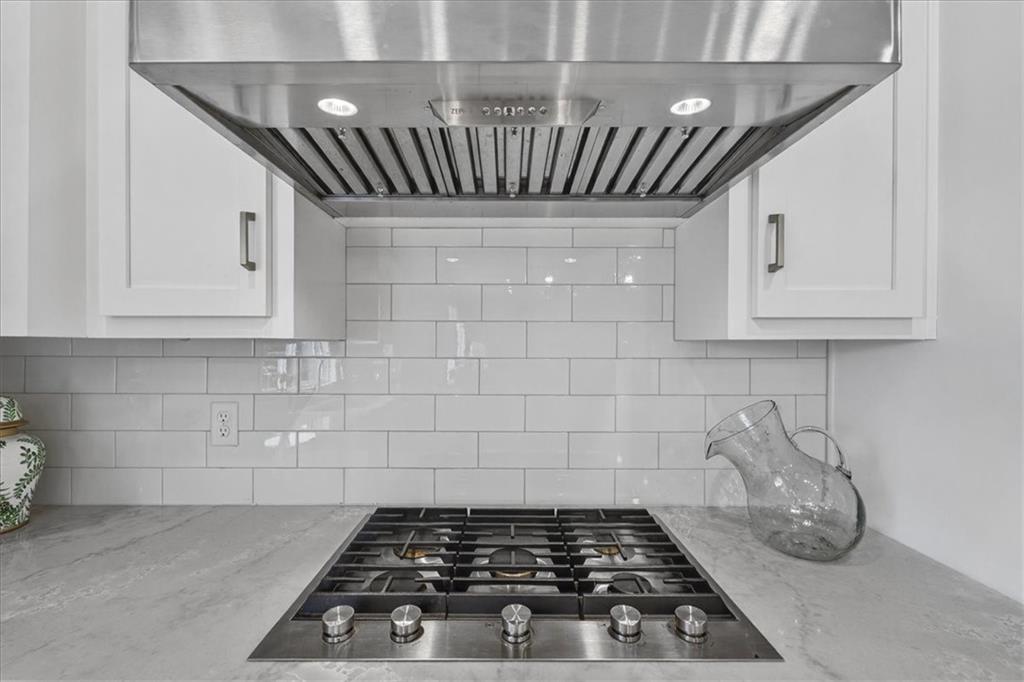 105 Southwest Meadowbrook Drive Lee's Summit, MO 64082 - Photo 20 of 56