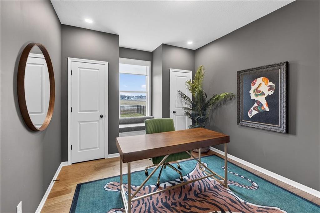 105 Southwest Meadowbrook Drive Lee's Summit, MO 64082 - Photo 23 of 56