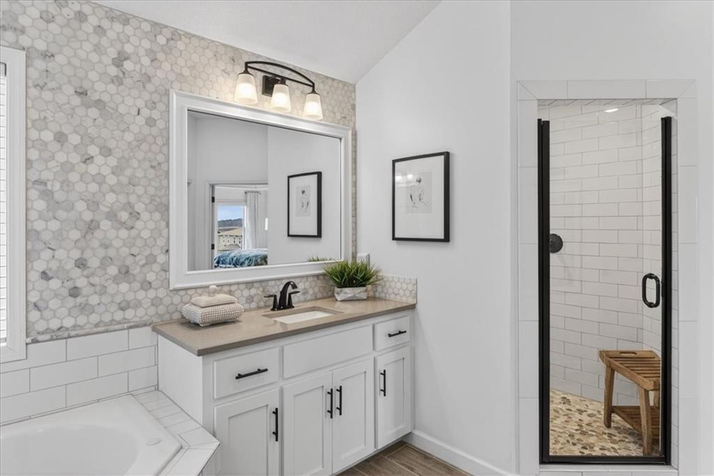 105 Southwest Meadowbrook Drive Lee's Summit, MO 64082 - Photo 35 of 56