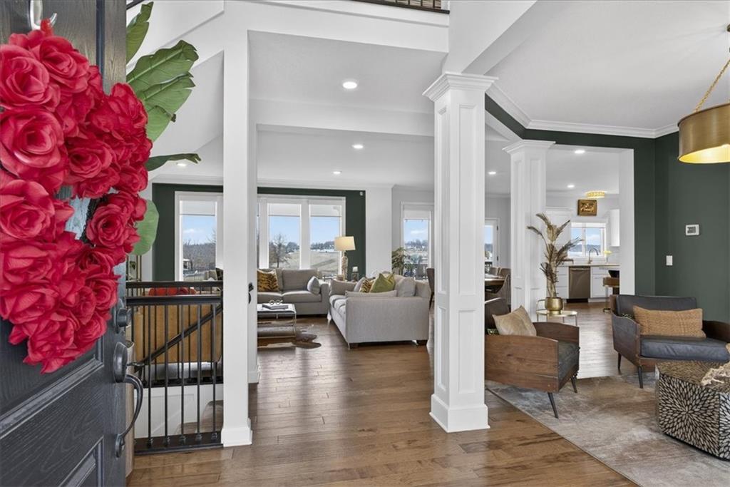 105 Southwest Meadowbrook Drive Lee's Summit, MO 64082 - Photo 4 of 56