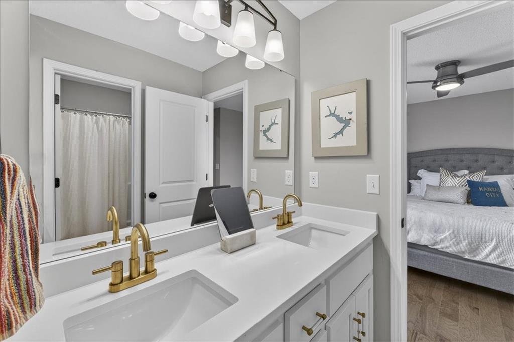 105 Southwest Meadowbrook Drive Lee's Summit, MO 64082 - Photo 44 of 56