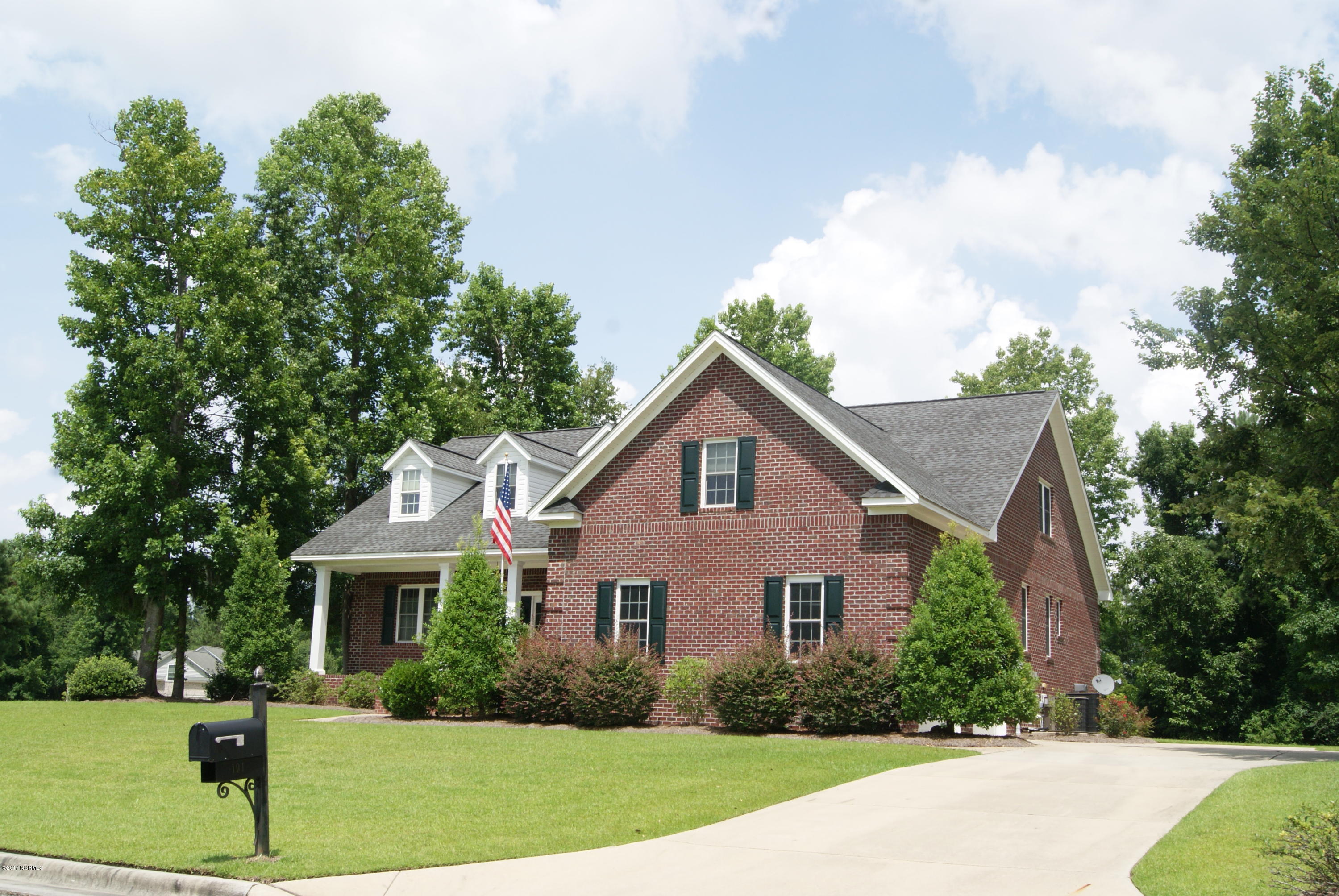 101 Friburg Road New Bern, NC 28562 - Photo 2 of 64 Gorgeous Brick home on High Lot
