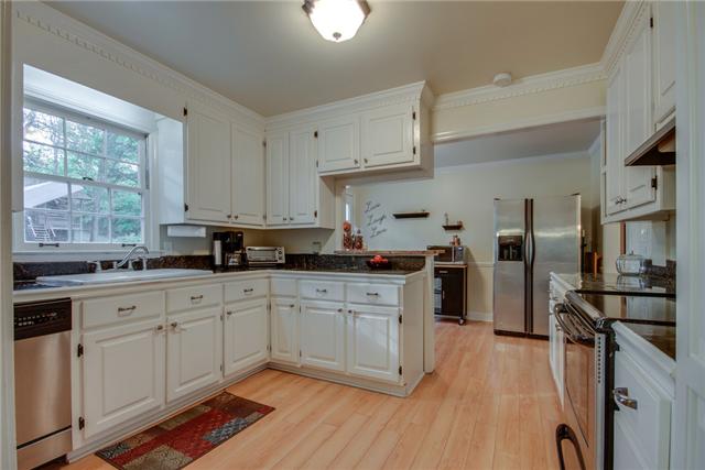 824 Hickory Ridge Trail Columbia, TN 38401 - Photo 7 of 19 Gallery Image 7