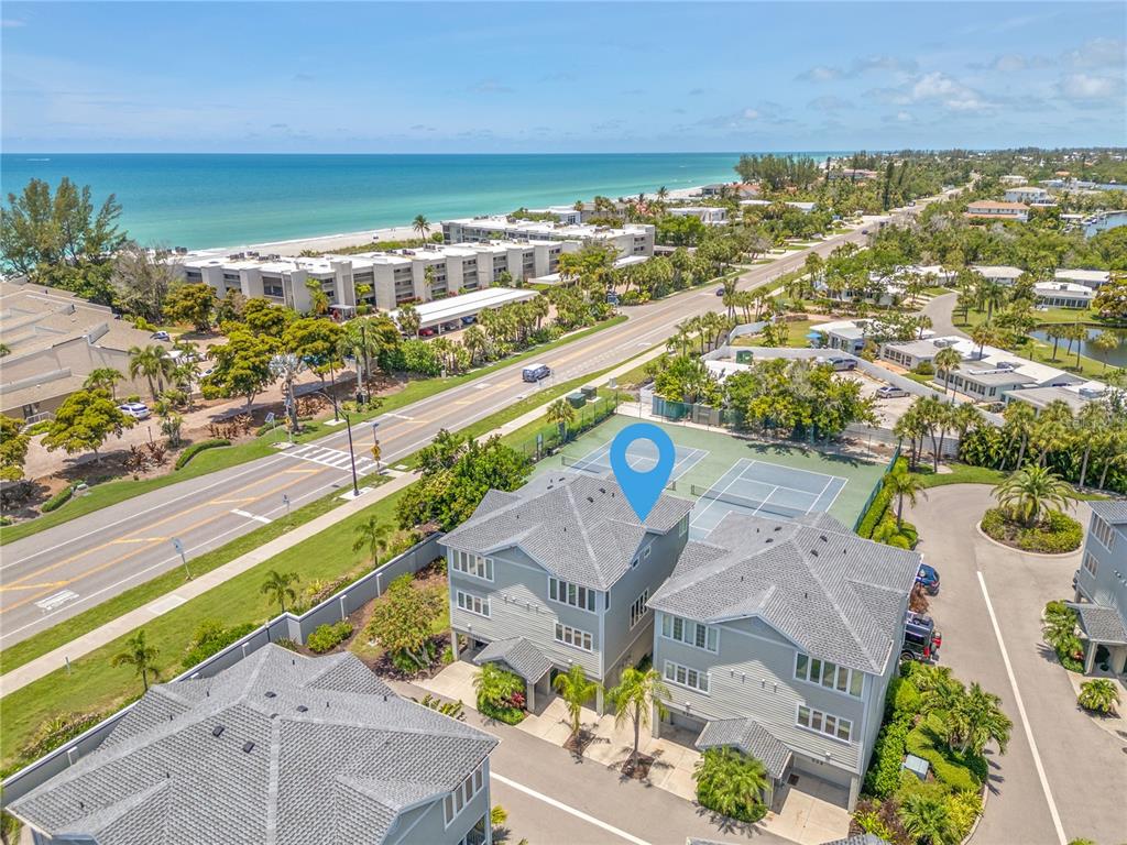 528 Forest Way Longboat Key, FL 34228 - Photo 38 of 40