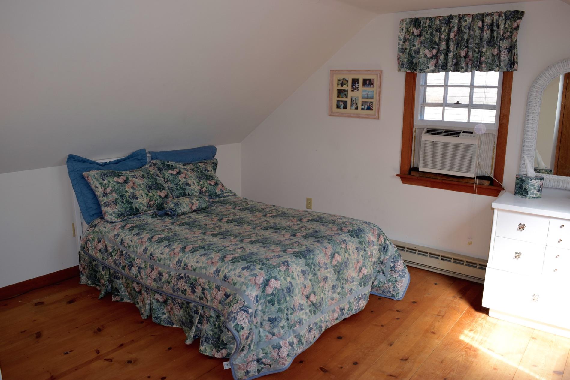 70 Bangs Road Eastham, MA 02642 - Photo 14 of 29 2nd floor bed