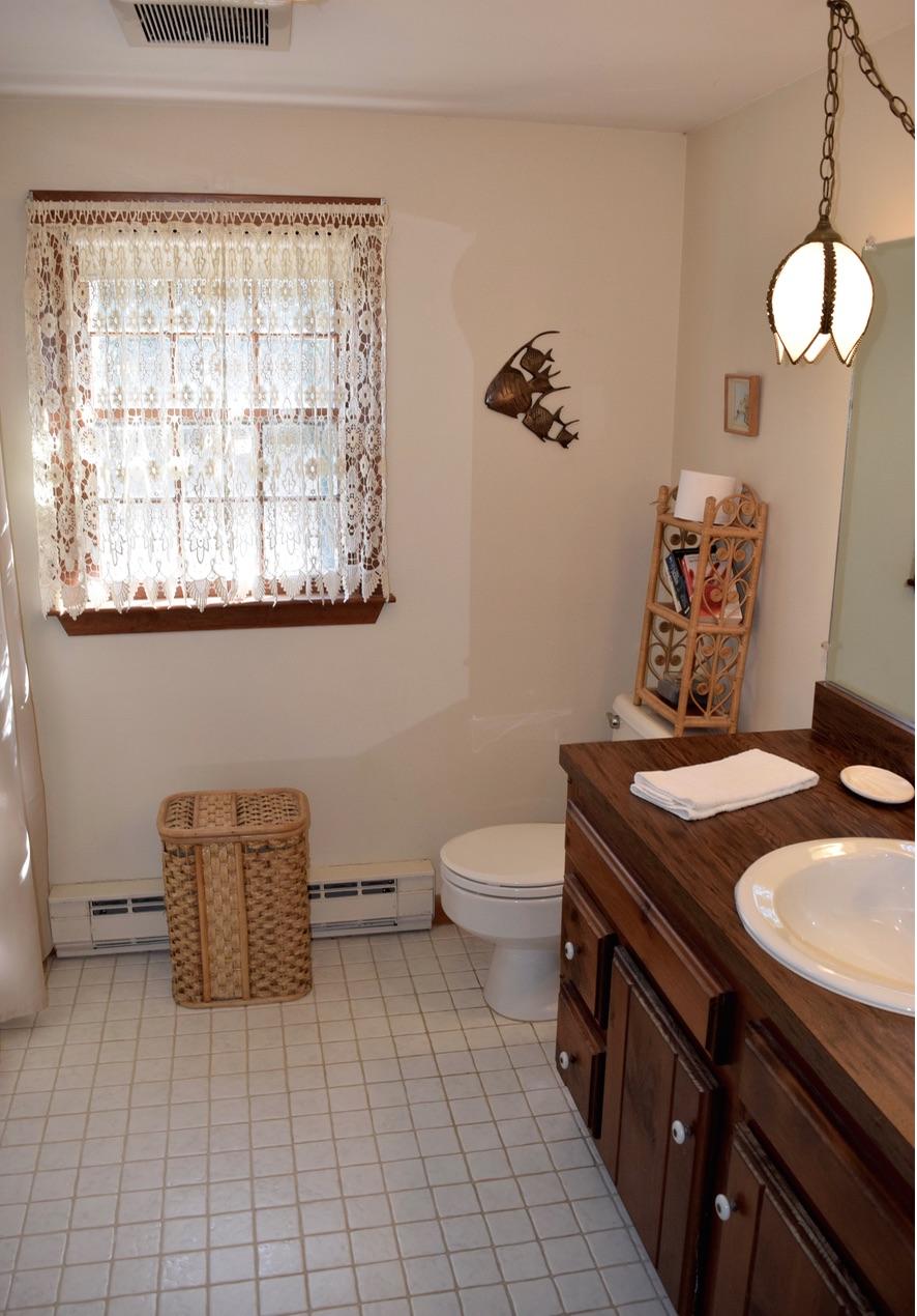 70 Bangs Road Eastham, MA 02642 - Photo 17 of 29 2nd fl bath