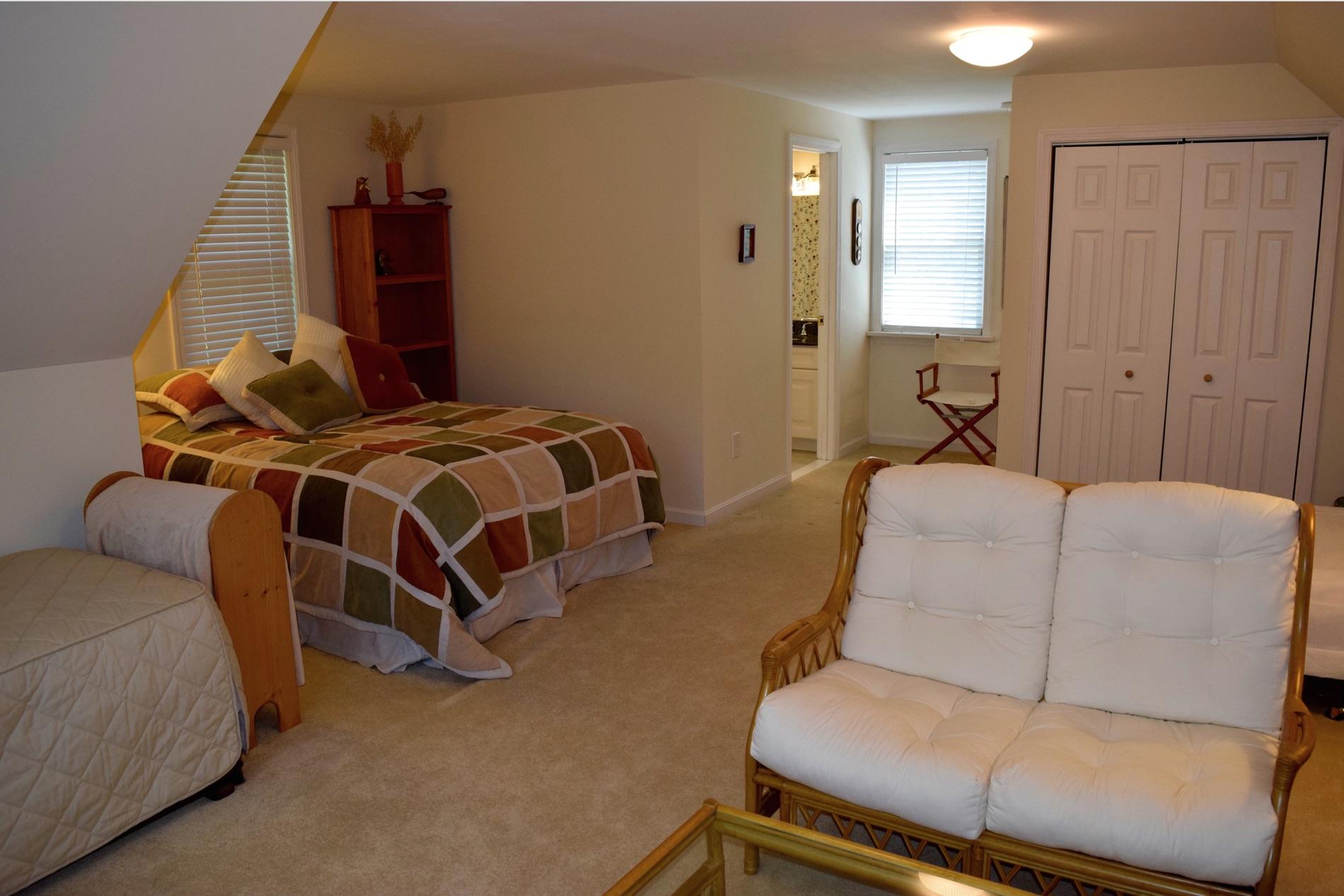 70 Bangs Road Eastham, MA 02642 - Photo 20 of 29 Suite above garage
