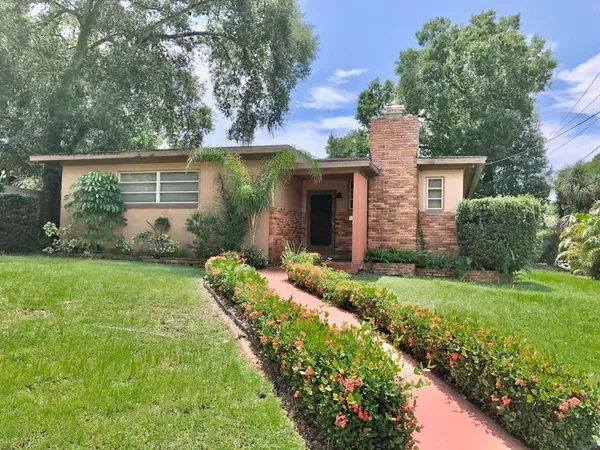 $2,950 | 1310 West Woodlawn Avenue, Tampa, FL 33603
