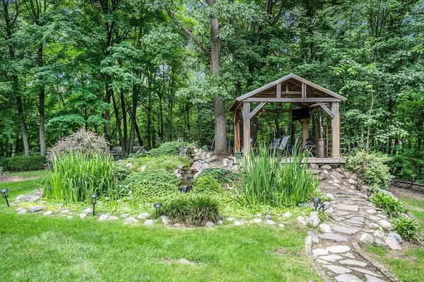 $749,900 | 6390 Shugarbush Trail, Kalamazoo, MI 49009