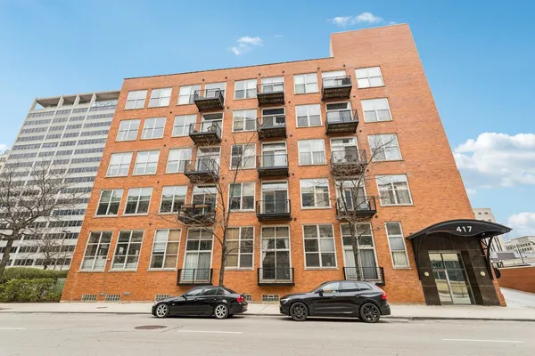 $325,000 | 417 South Jefferson Street, Unit 313B, Chicago, IL 60607