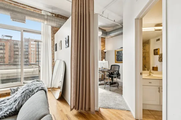 $325,000 | 417 South Jefferson Street, Unit 313B, Chicago, IL 60607