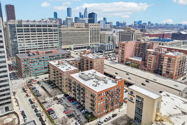 $325,000 | 417 South Jefferson Street, Unit 313B, Chicago, IL 60607