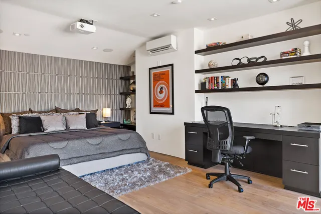 $8,495 | 1250 North Harper Avenue, Unit 423, Los Angeles, CA 90046