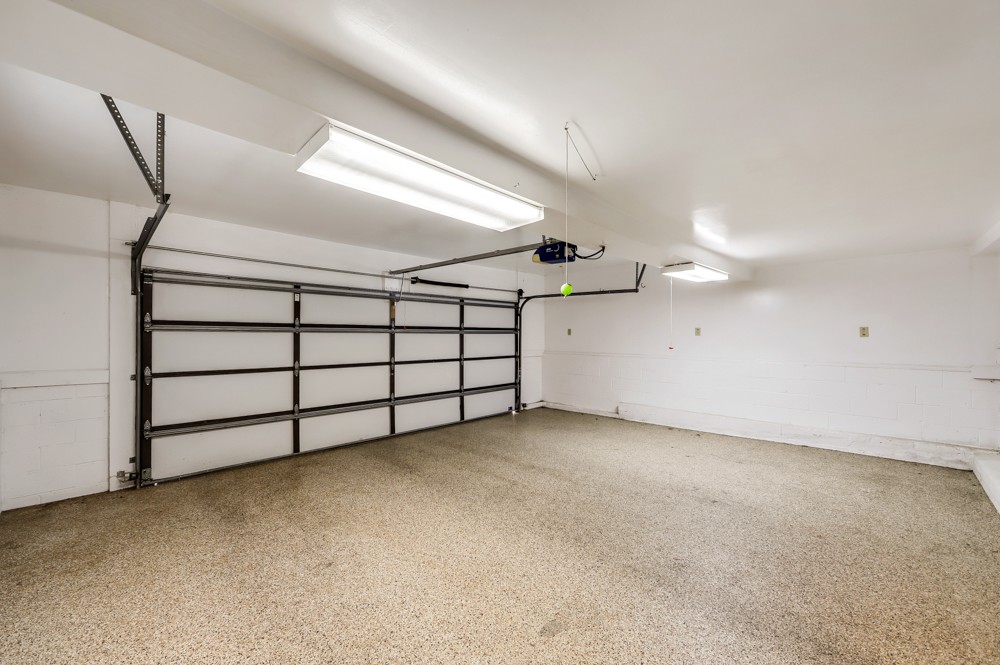 2551 Academy Road Lebanon, TN 37087 - Photo 24 of 45 a view of a garage