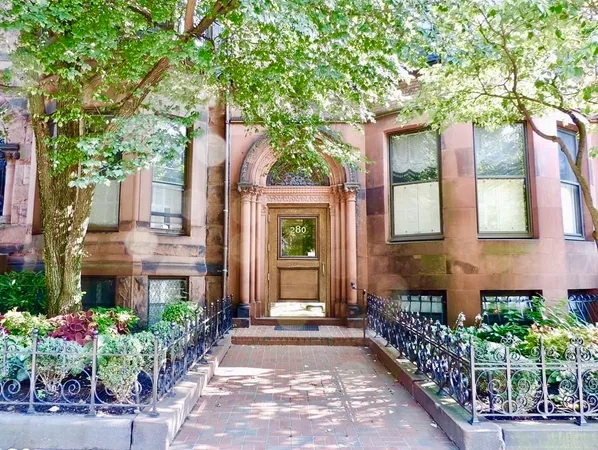 $3,250 | 280 Commonwealth Avenue, Unit G8, Boston, MA 02116