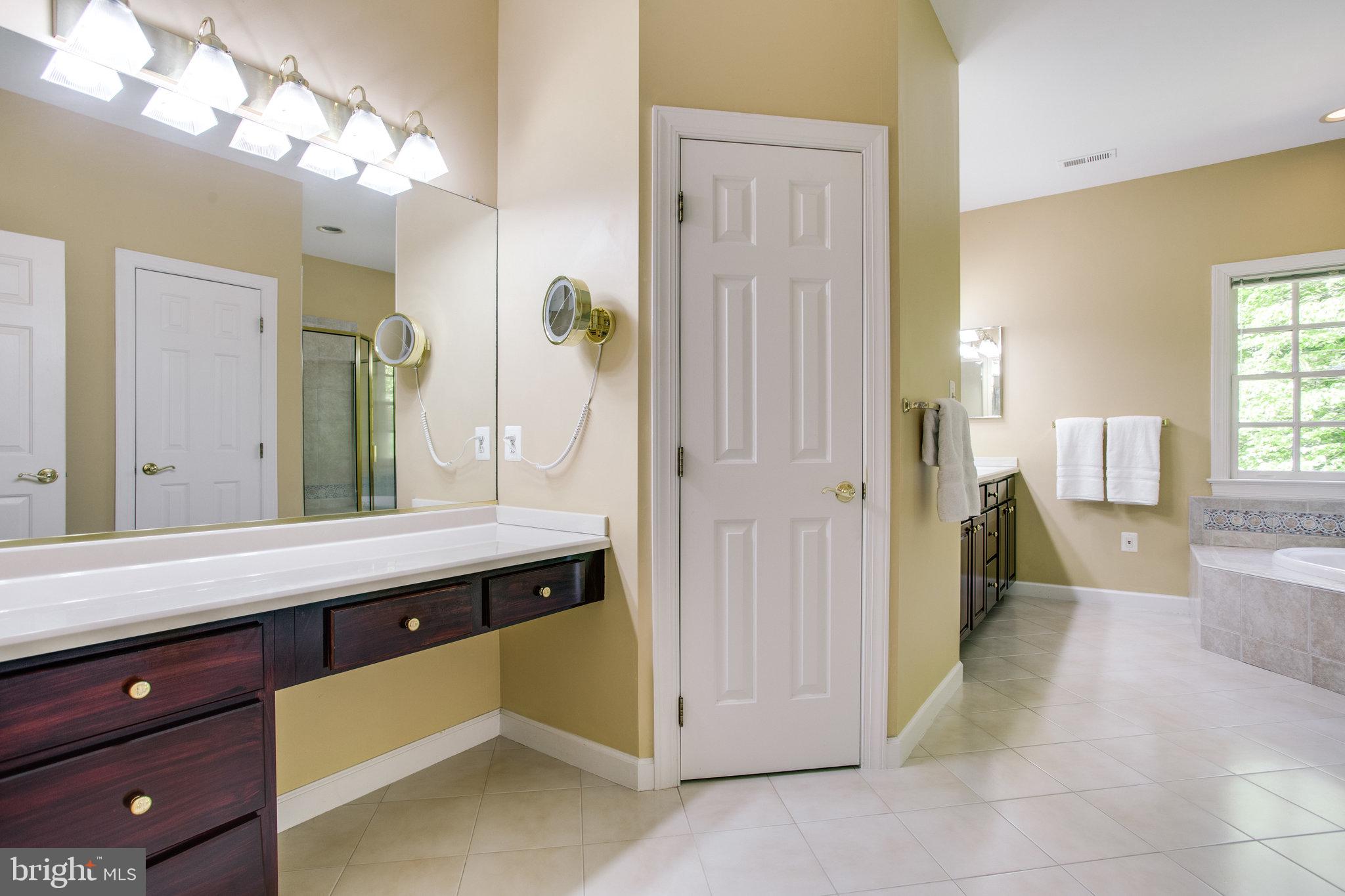 147 Yarnick Road Great Falls, VA 22066 - Photo 24 of 41 Owner's Bathroom