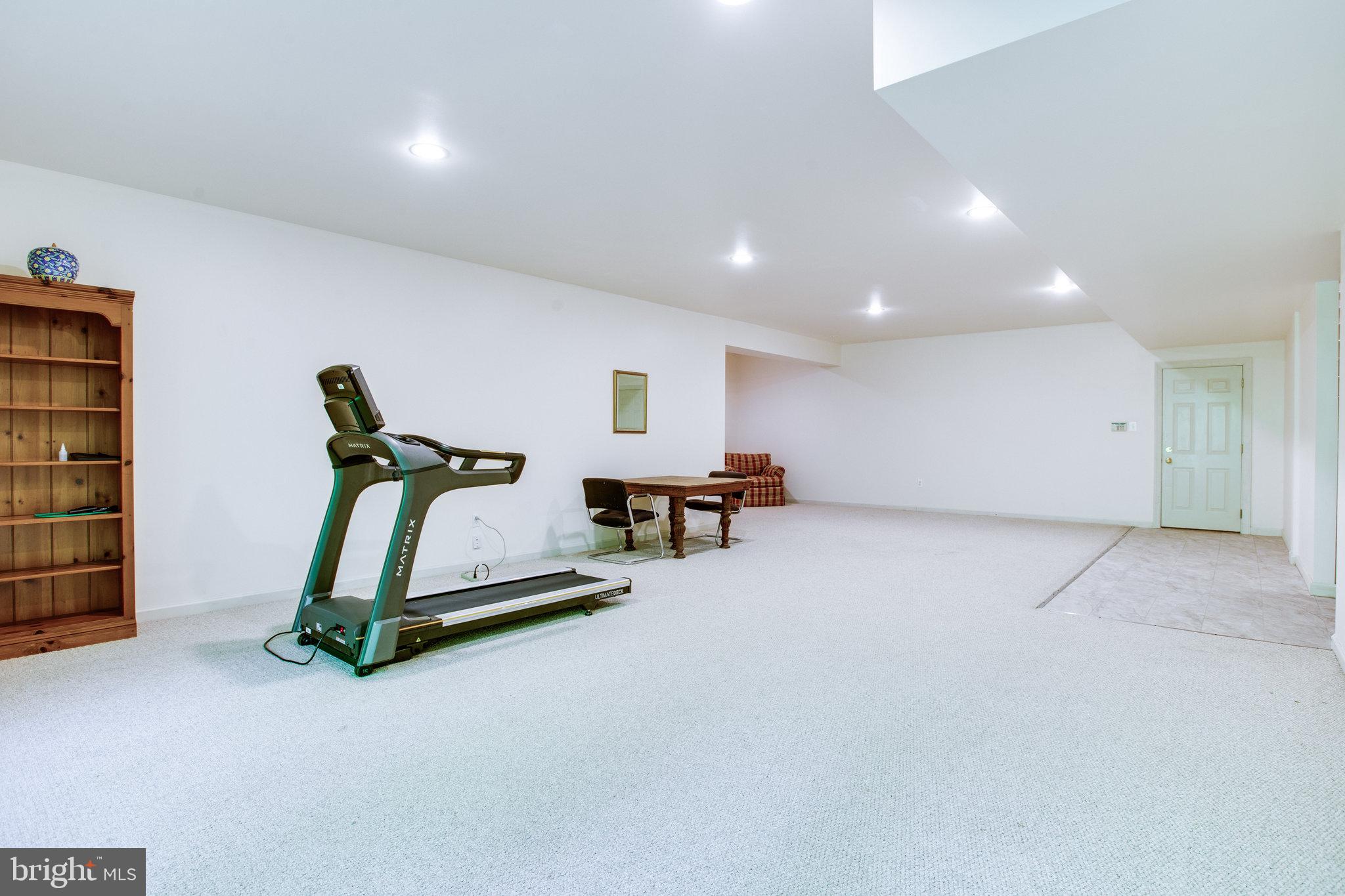 147 Yarnick Road Great Falls, VA 22066 - Photo 33 of 41 Huge Recreation room