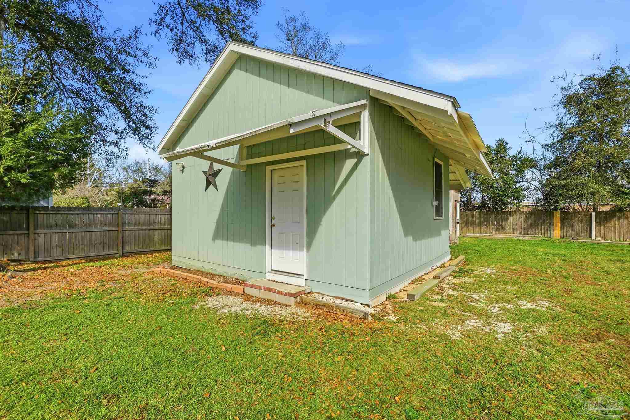 402 Front Street Century, FL 32535 - Photo 36 of 48