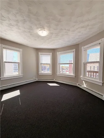 $1,200 | 528 Privilege Street, Unit 3F, Woonsocket, RI 02895