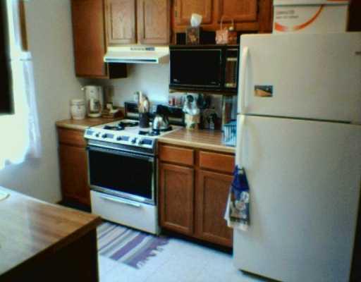 22 River Road Sewickley, PA 15143 - Photo 6 of 8 Kitchen.