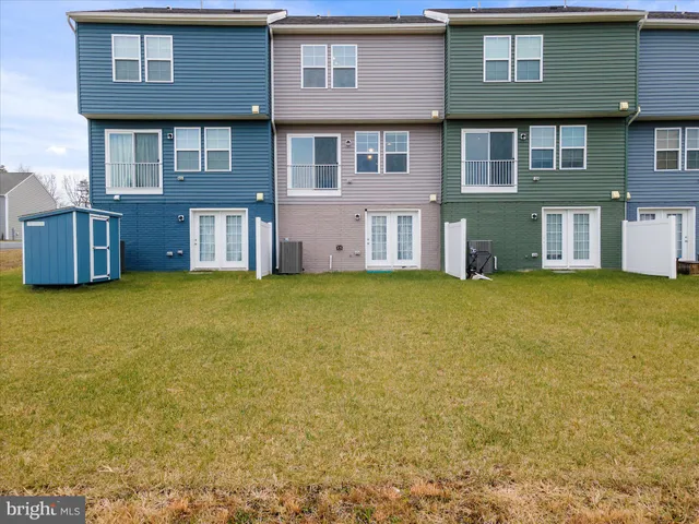 $279,000 | 18 Needle Court, Bunker Hill, WV 25413