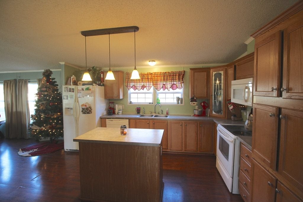 2350 Riggins Road Adairville, KY 42202 - Photo 3 of 20 Gallery Image 3