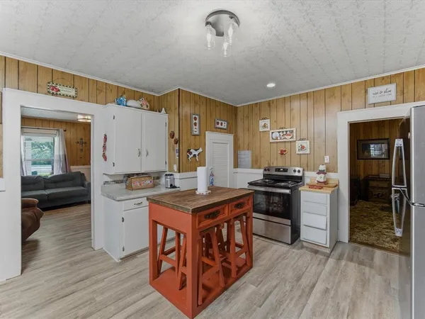 $325,000 | 2414 East Ennis Avenue, Unit A, Ennis, TX 75119