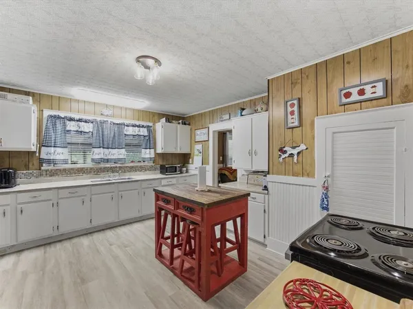 $325,000 | 2414 East Ennis Avenue, Unit A, Ennis, TX 75119