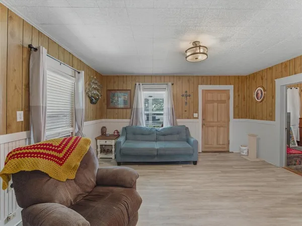 $325,000 | 2414 East Ennis Avenue, Unit A, Ennis, TX 75119