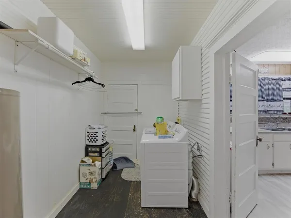 $325,000 | 2414 East Ennis Avenue, Unit A, Ennis, TX 75119