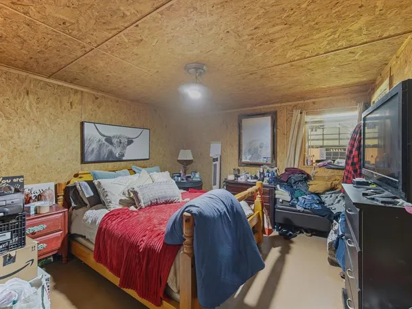 $325,000 | 2414 East Ennis Avenue, Unit A, Ennis, TX 75119