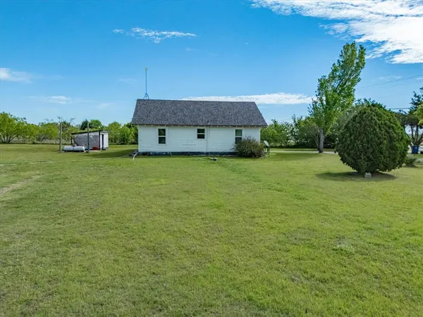 $325,000 | 2414 East Ennis Avenue, Unit A, Ennis, TX 75119