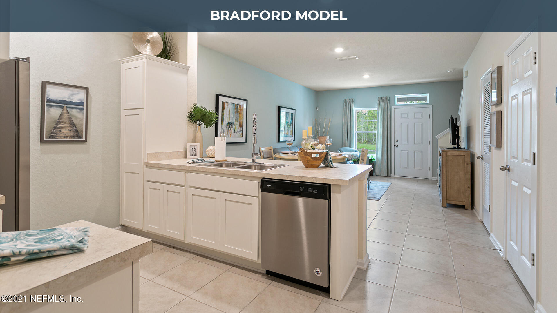 86624 Shortline Circle Yulee, FL 32097 - Photo 7 of 31 a bathroom with a sink a mirror and a vanity
