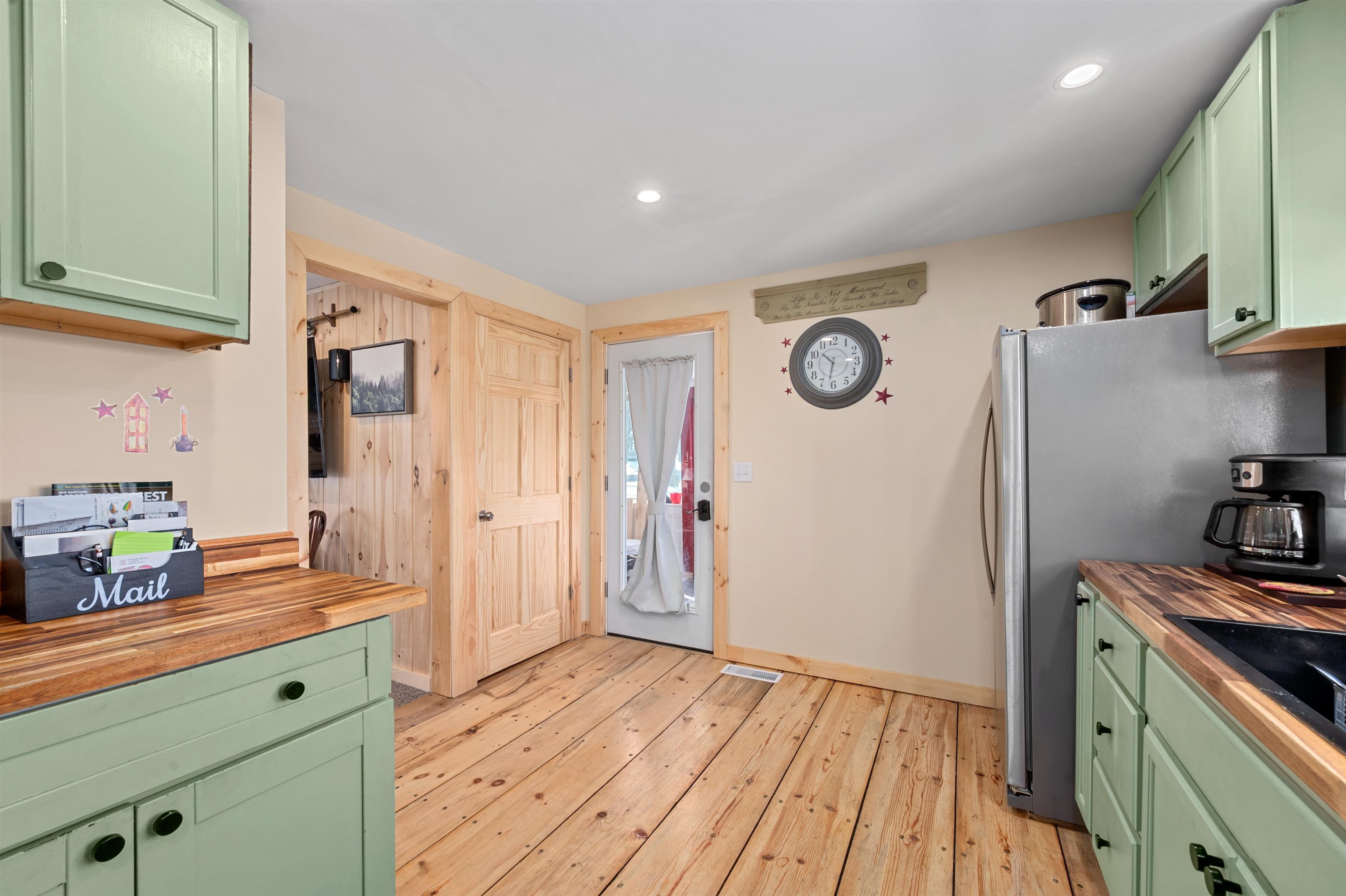 336 New Hampton Road Franklin, NH 03235 - Photo 5 of 32