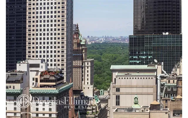 $3,895,000 | 641 5th Avenue, Unit 35D | Midtown East