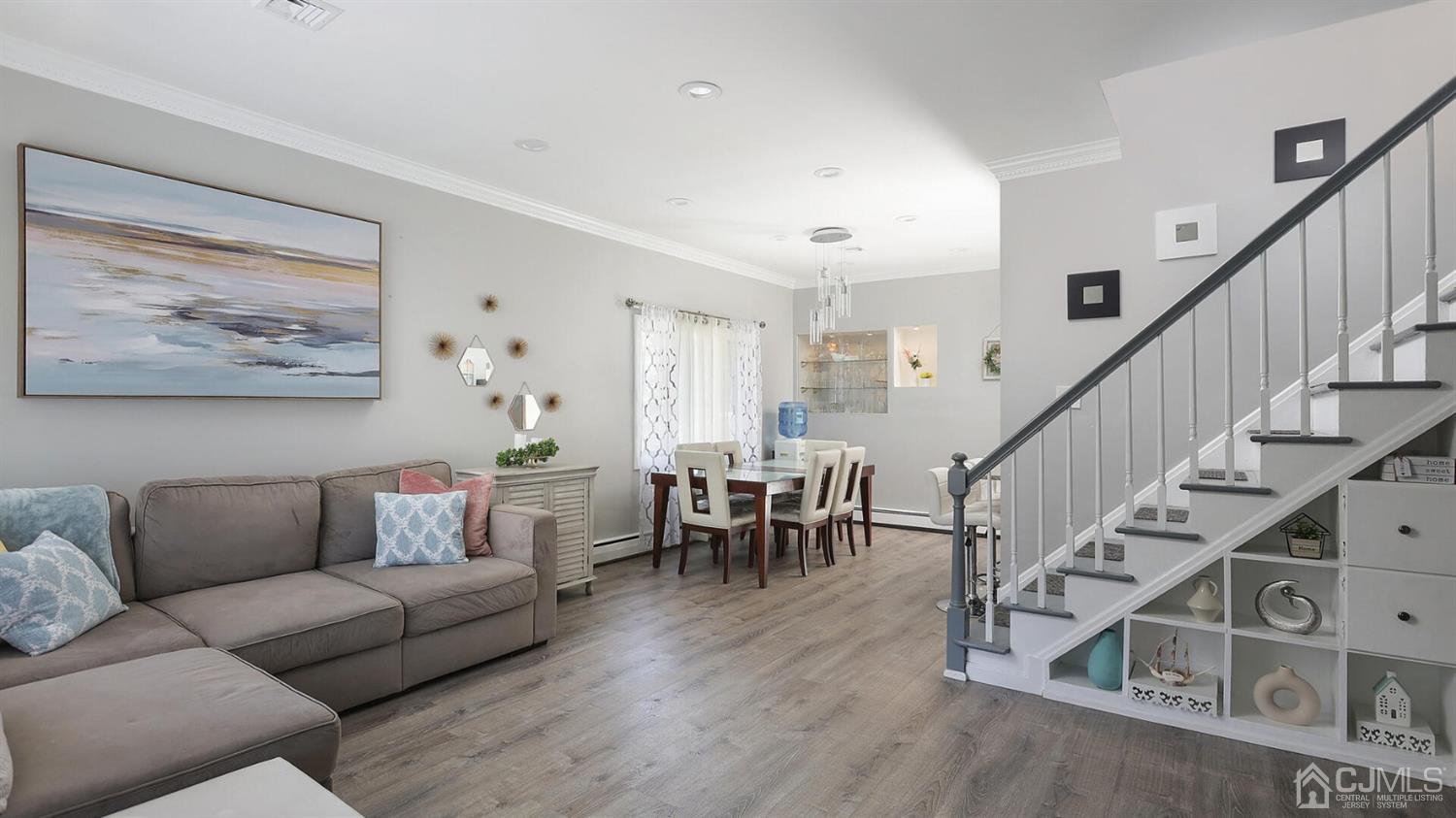 36 Farmingdale Road Fords, NJ 08863 - Photo 2 of 33 Gallery Image 2