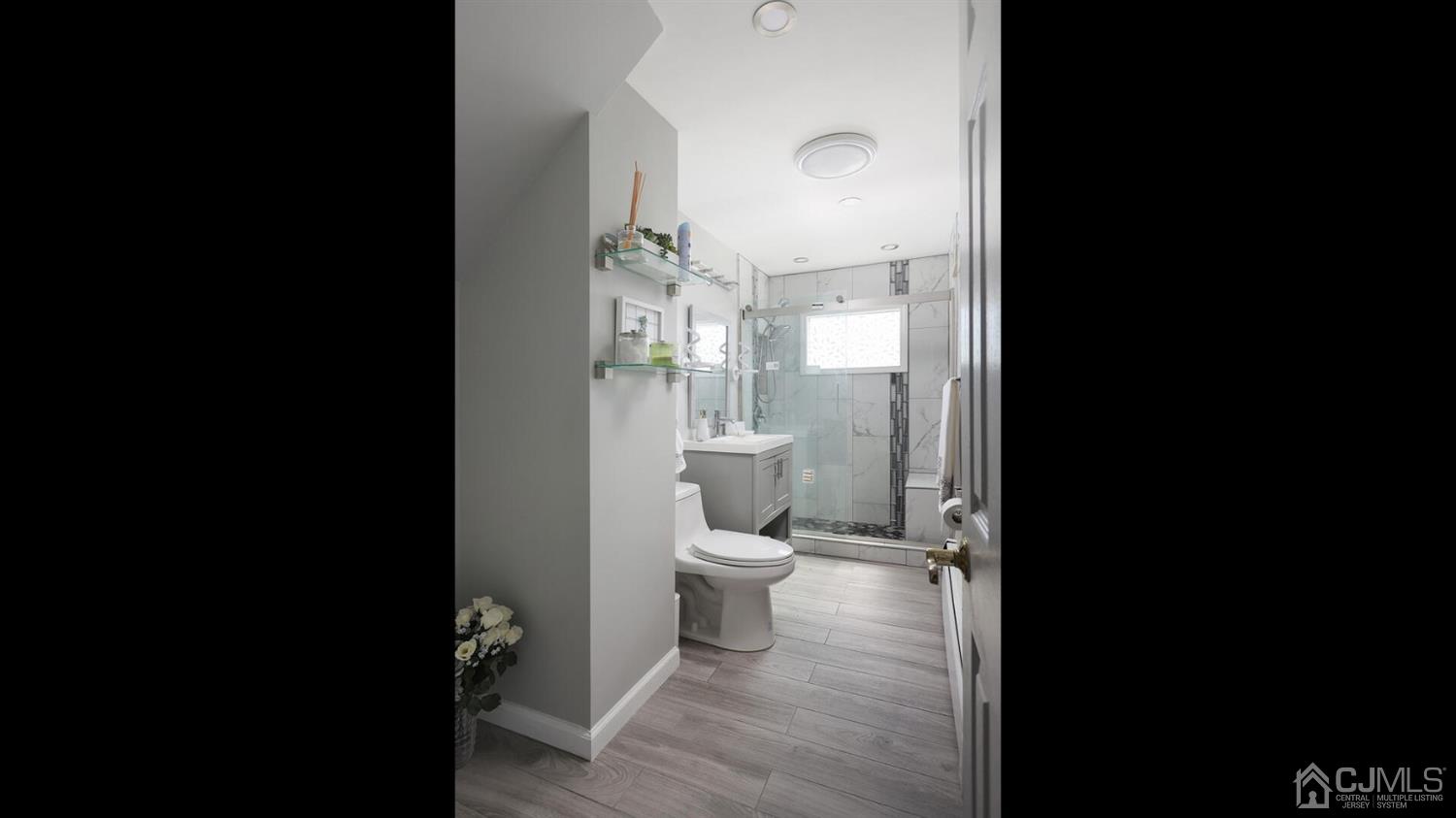 36 Farmingdale Road Fords, NJ 08863 - Photo 13 of 33 Gallery Image 13
