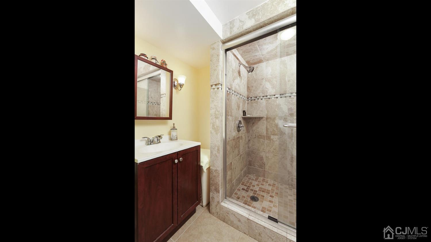 36 Farmingdale Road Fords, NJ 08863 - Photo 21 of 33 Gallery Image 21