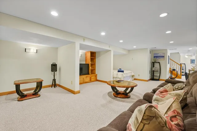 $2,800 | 578 Huckins Neck Road, Barnstable, MA 02632