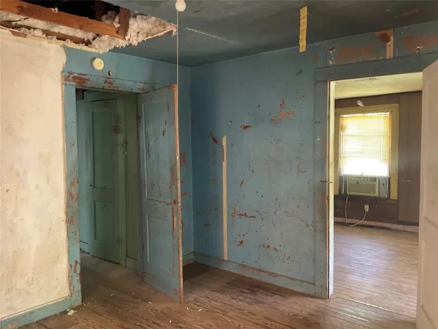 $40,000 | 908 North Vogelsang Avenue, Cameron, TX 76520